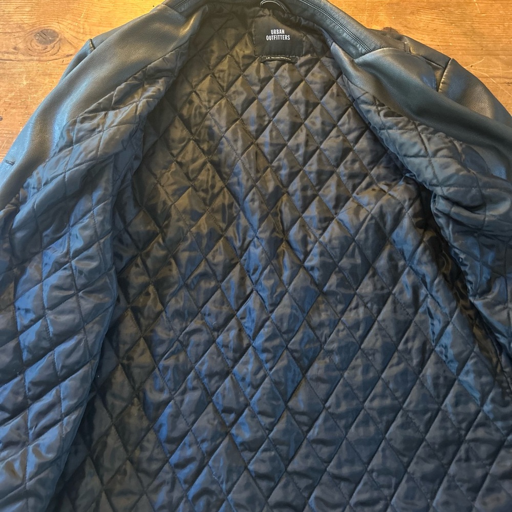 Urban Outfitters vegan leather overcoat w quilted lining. Excellent condition. - Picture 8 of 14